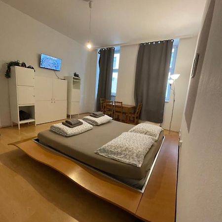 Schloss Belvedere Private Rooms Виена Екстериор снимка
